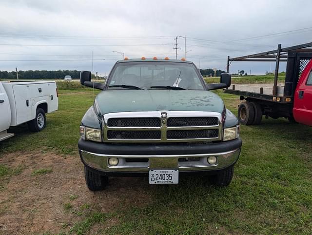 Image of Dodge Ram 3500 equipment image 1