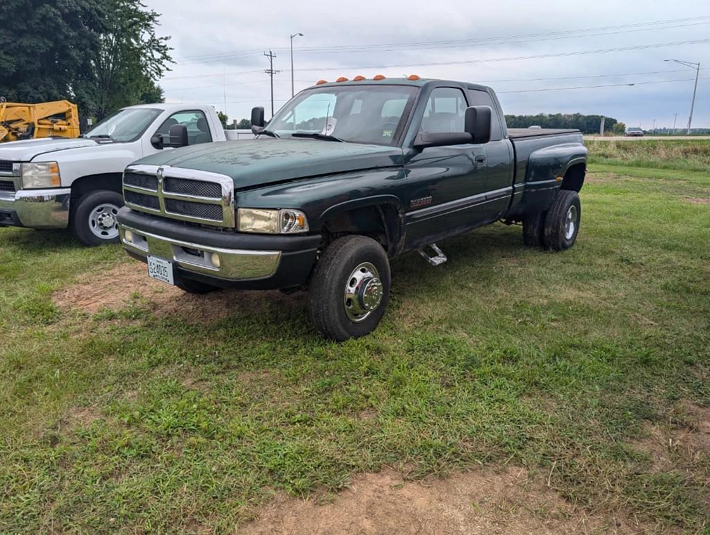 Image of Dodge Ram 3500 Primary image