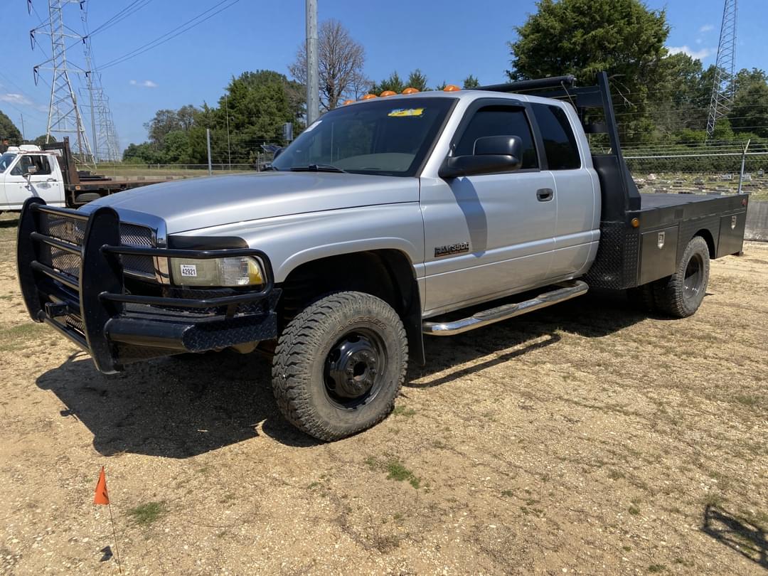 Image of Dodge Ram 3500 Primary image