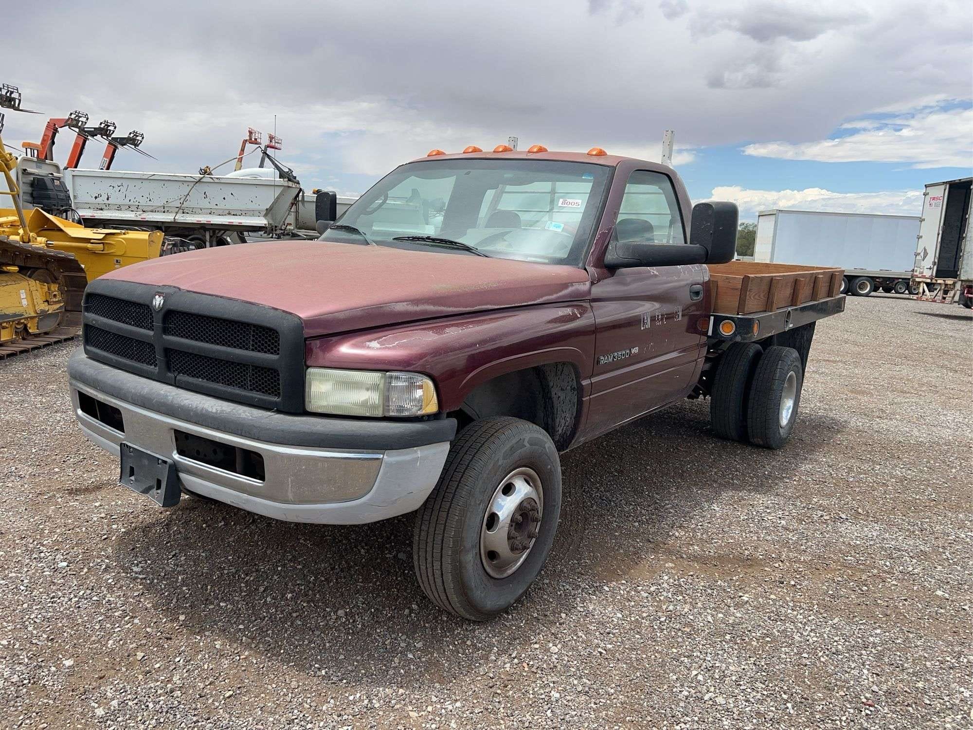 2002 Dodge Ram 3500 Equipment Image0