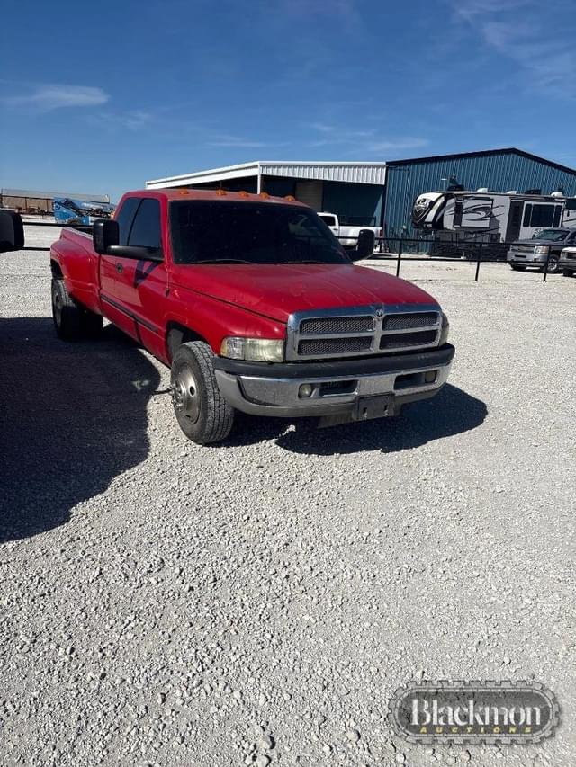 Image of Dodge Ram 3500 equipment image 3