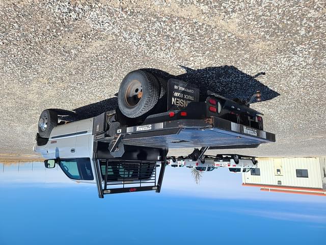Image of Dodge Ram 3500 equipment image 2