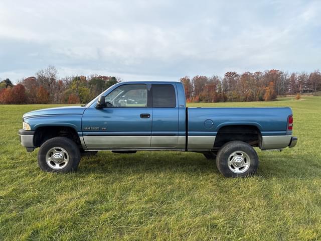 Image of Dodge Ram 2500 equipment image 1