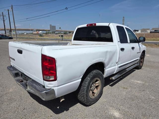 Image of Dodge Ram 1500 equipment image 4