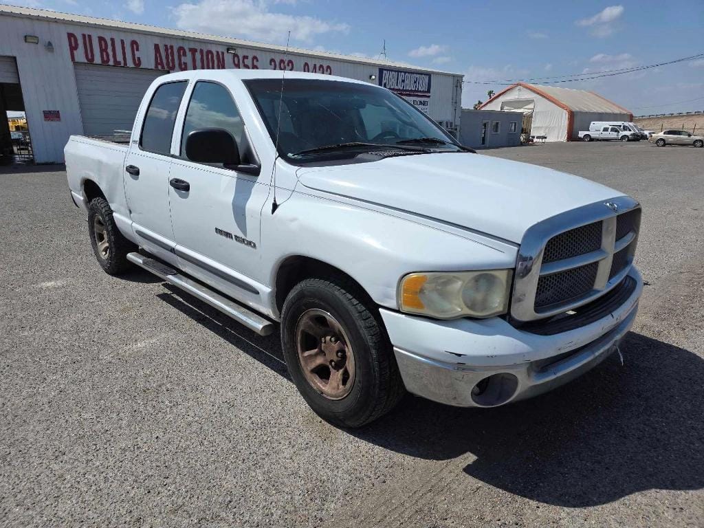 2002 Dodge Ram 1500 Equipment Image0