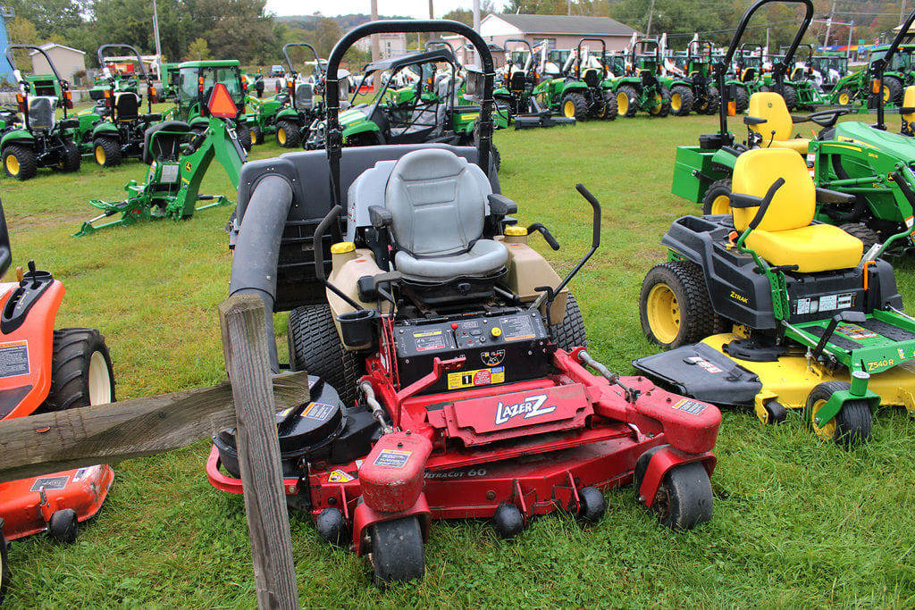 Main image Exmark Lazer Z