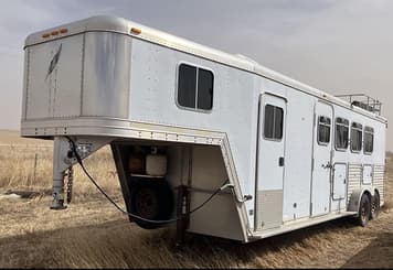 Main image Featherlite 8547