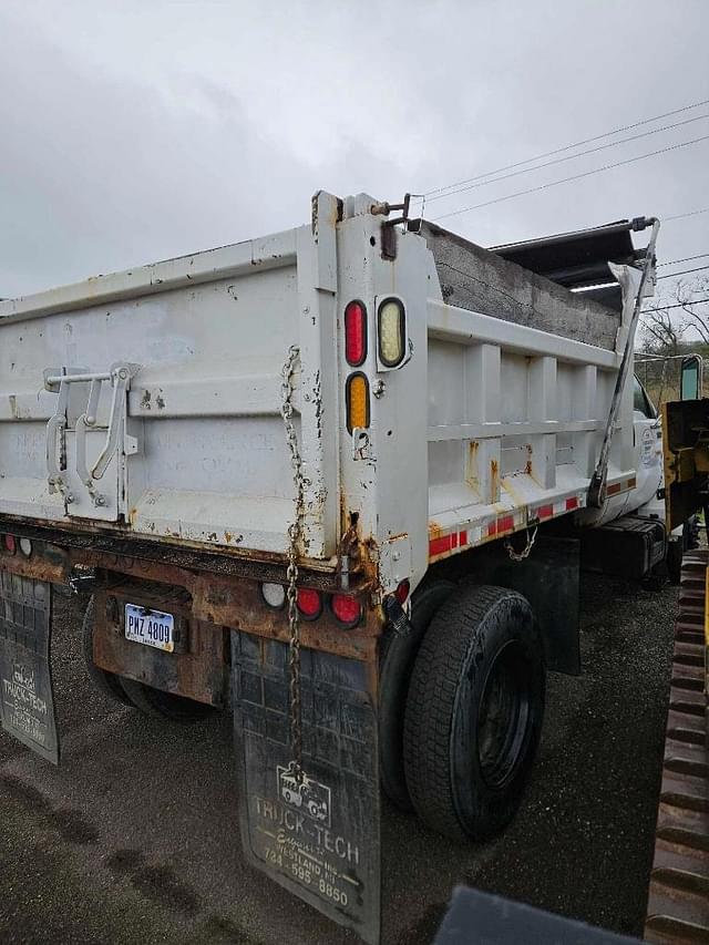 Image of Ford F-650 equipment image 3