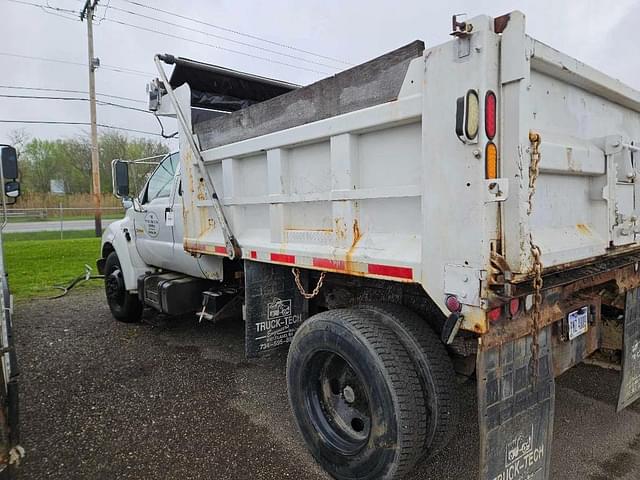 Image of Ford F-650 equipment image 1