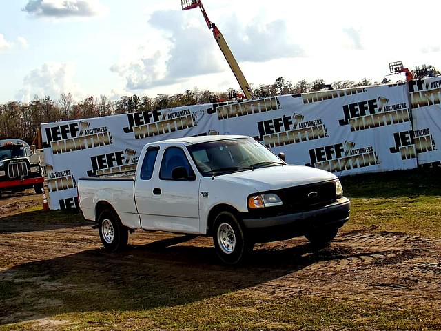 Image of Ford F-150 equipment image 2