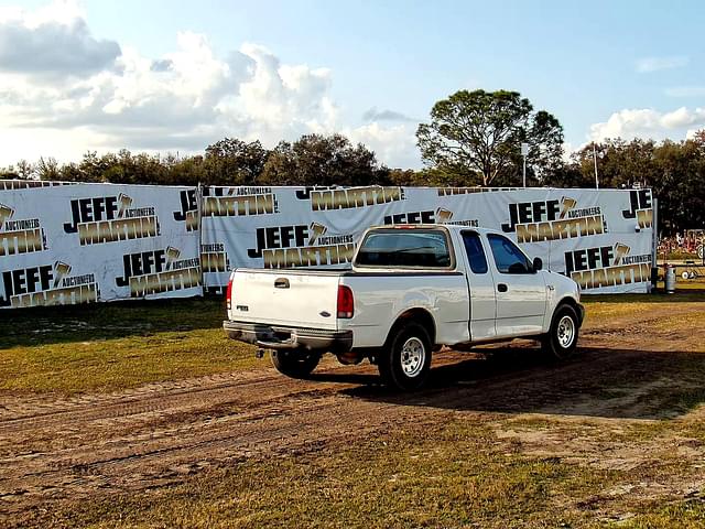 Image of Ford F-150 equipment image 4