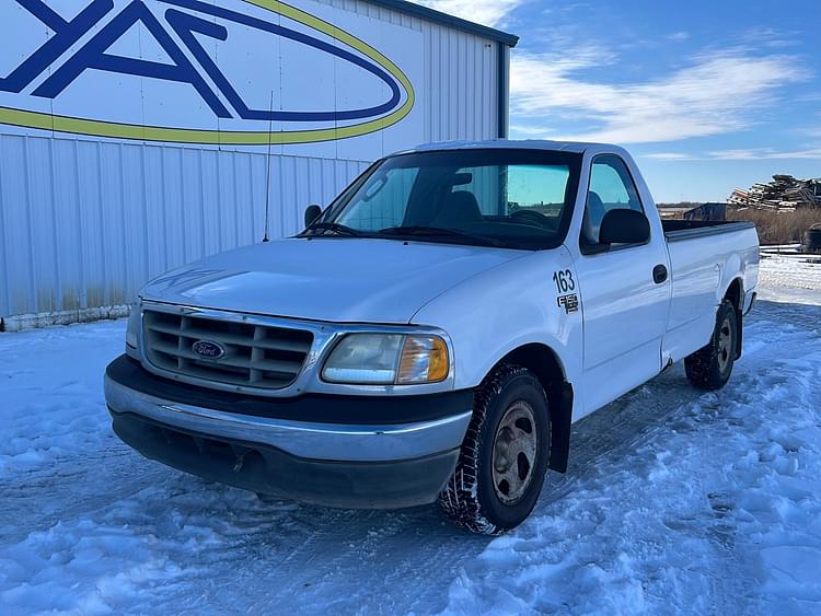 2002 Ford F-150 Equipment Image0