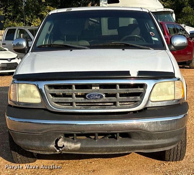 Image of Ford F-150 equipment image 1