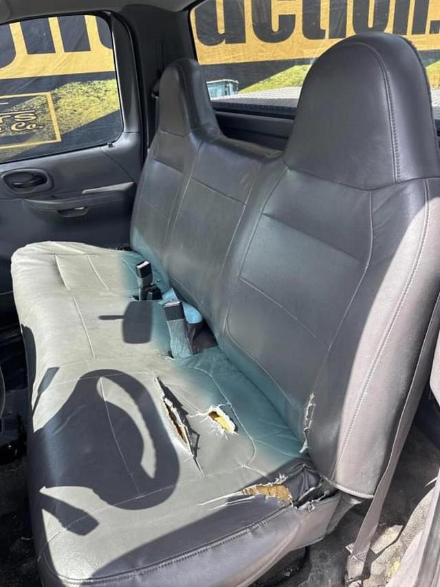 Image of Ford F-150 equipment image 4