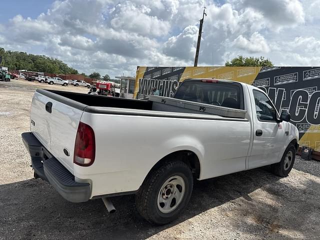 Image of Ford F-150 equipment image 2