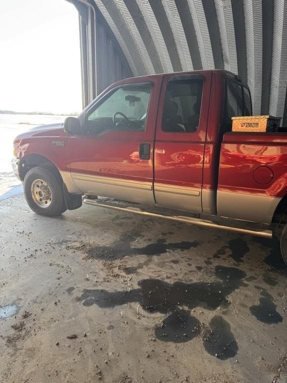 Image of Ford F-250 equipment image 1