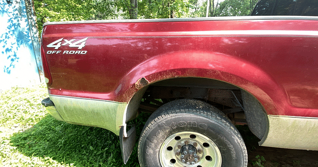 Image of Ford F-250 equipment image 4