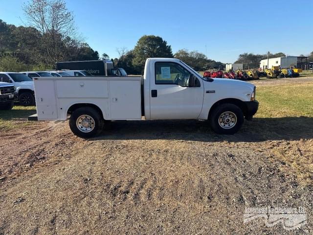 Image of Ford F-250 equipment image 4