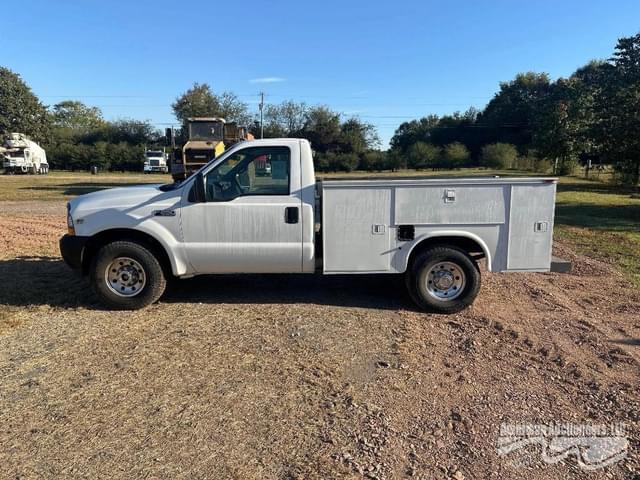 Image of Ford F-250 equipment image 1