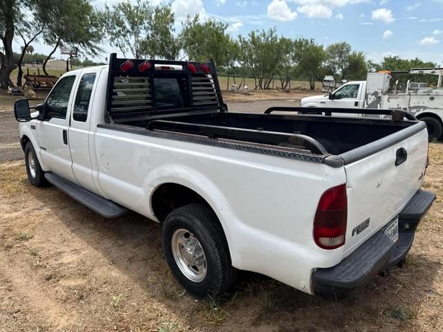 Image of Ford F-250 equipment image 4