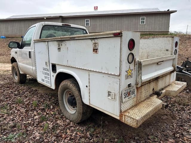Image of Ford F-250 equipment image 2