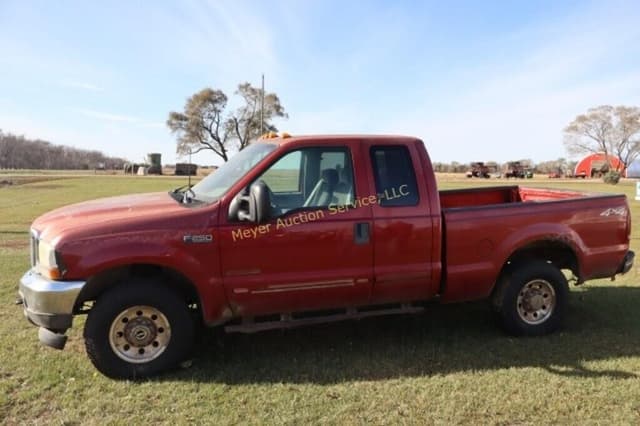 Image of Ford F-250 equipment image 3