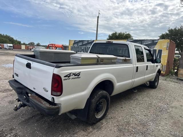 Image of Ford F-250 equipment image 2