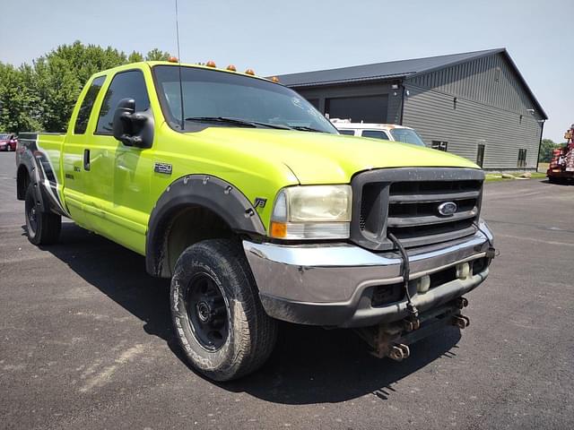 Image of Ford F-250 equipment image 2