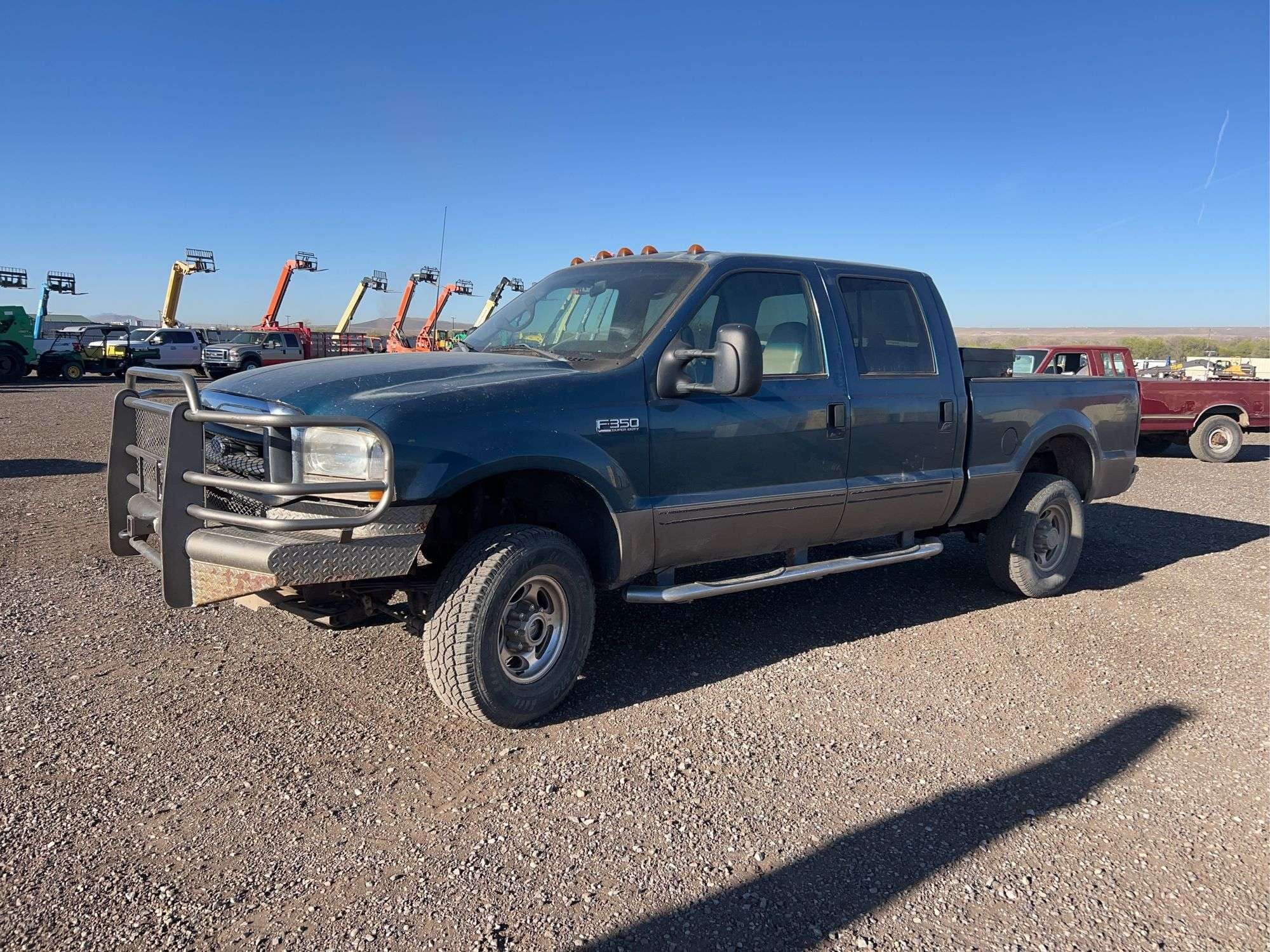 2002 Ford F-350 Equipment Image0