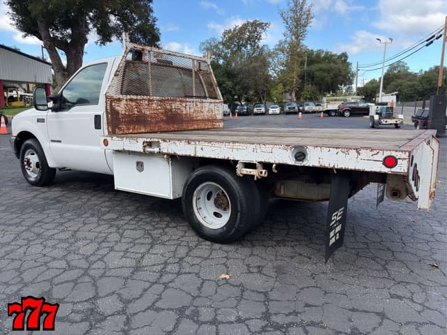 Image of Ford F-350 equipment image 3