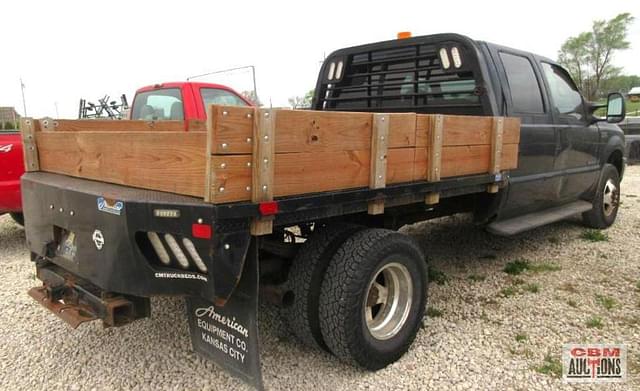 Image of Ford F-350 equipment image 3
