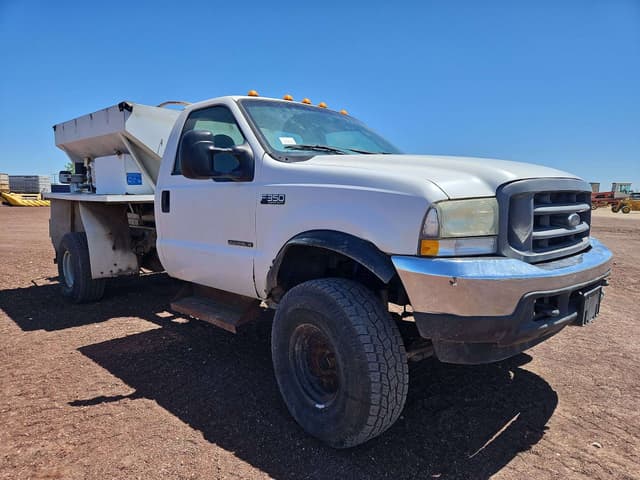 Image of Ford F-350 equipment image 2