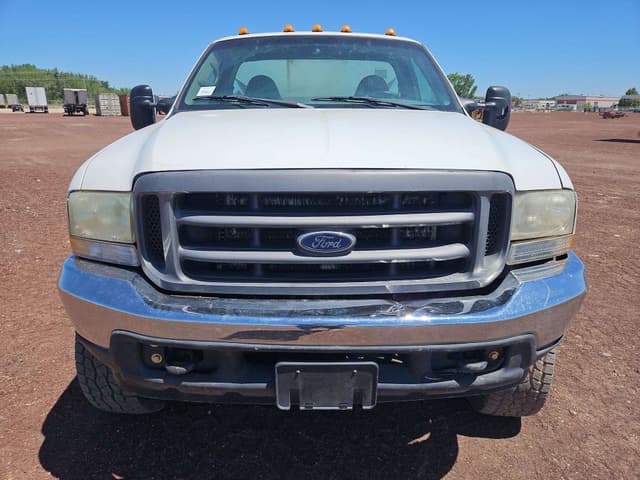 Image of Ford F-350 equipment image 1