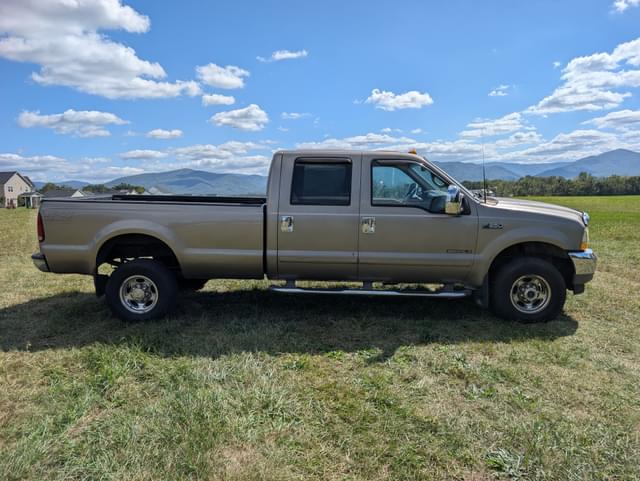 Image of Ford F-350 equipment image 3