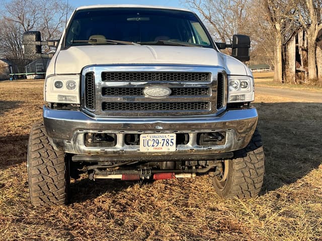 Image of Ford F-350 equipment image 1