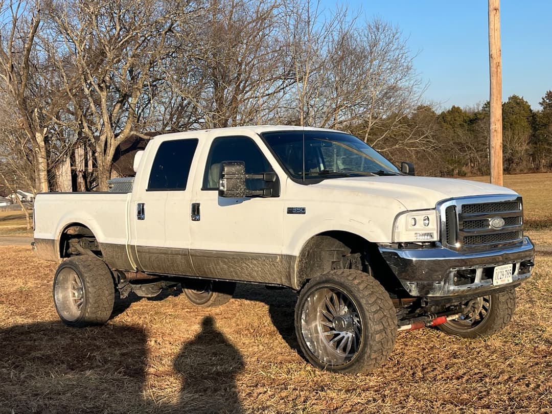 Image of Ford F-350 Primary image