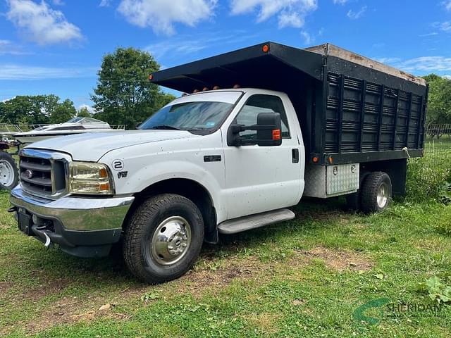 Image of Ford F-350 equipment image 1