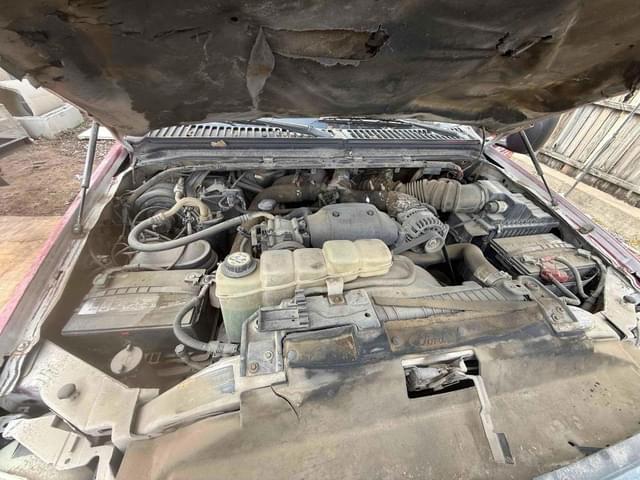 Image of Ford F-350 equipment image 4