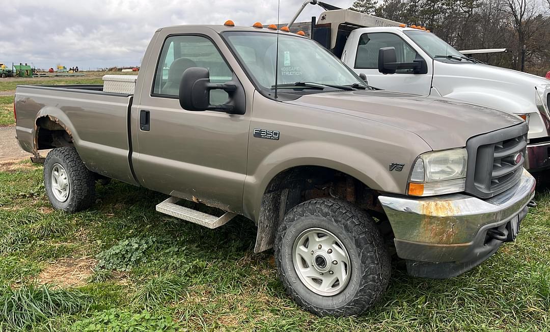 Image of Ford F-350 Primary image