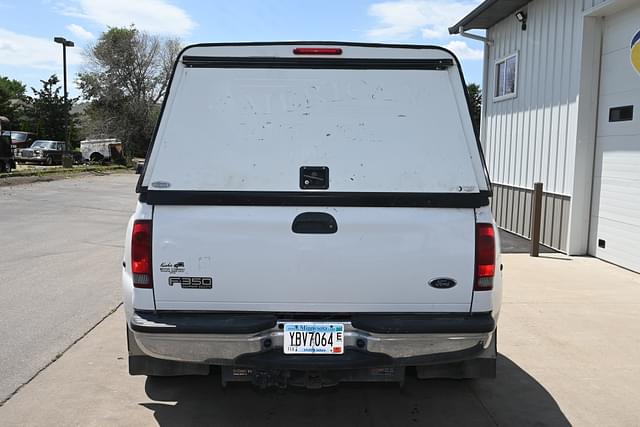 Image of Ford F-350 equipment image 4