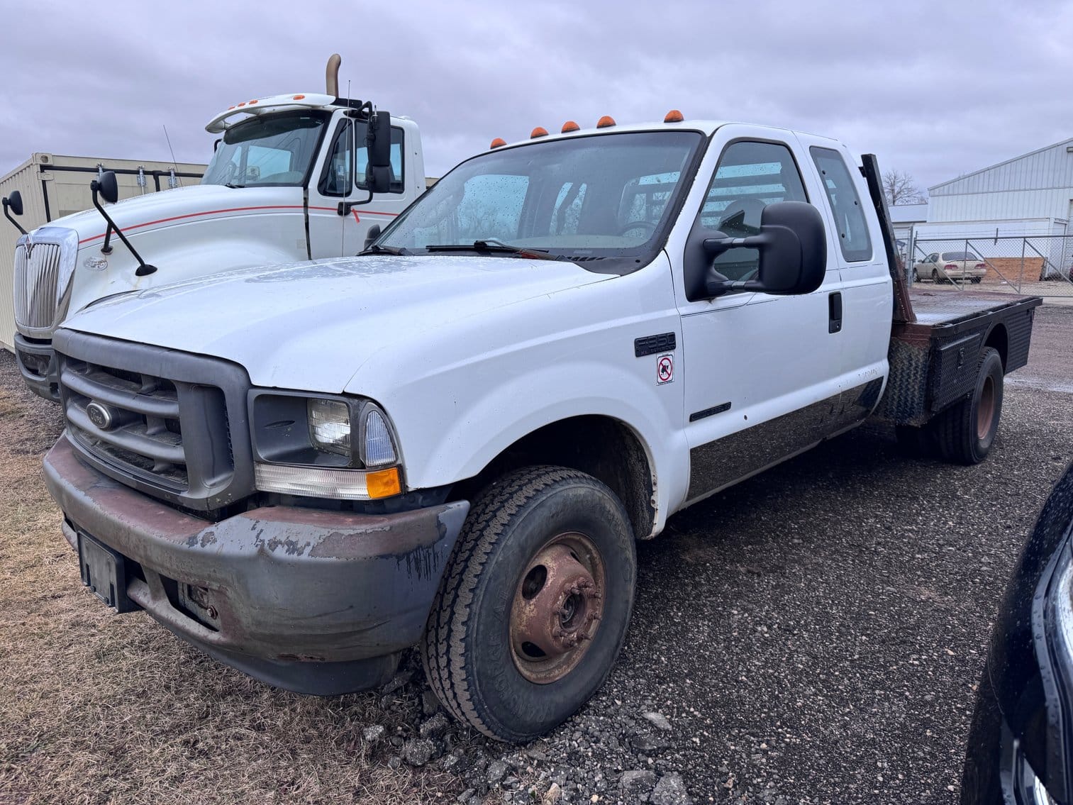 2002 Ford F-350 Equipment Image0