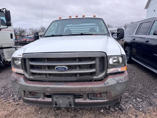 Image of Ford F-350 equipment image 1