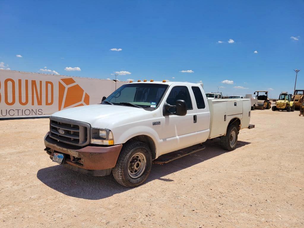 Image of Ford F-350 Primary image