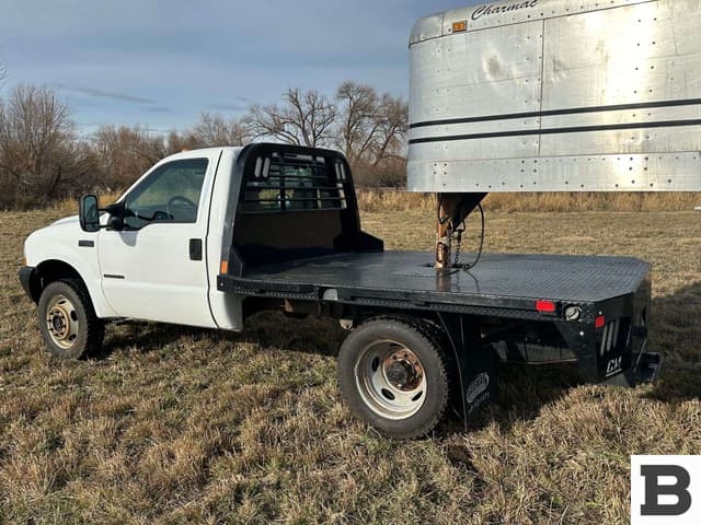 Image of Ford F-450 equipment image 1