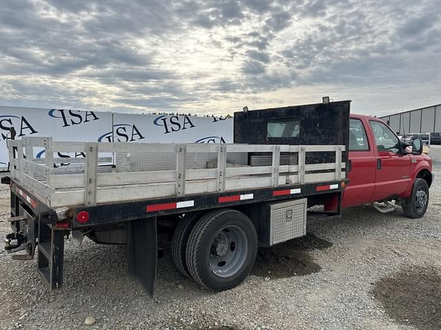 Image of Ford F-450 equipment image 4