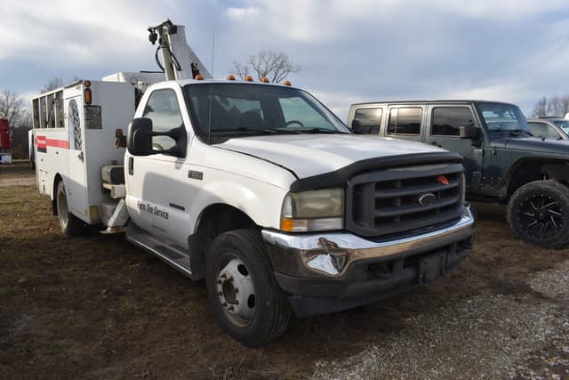 Image of Ford F-450 equipment image 2