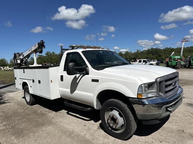 Image of Ford F-550 equipment image 3