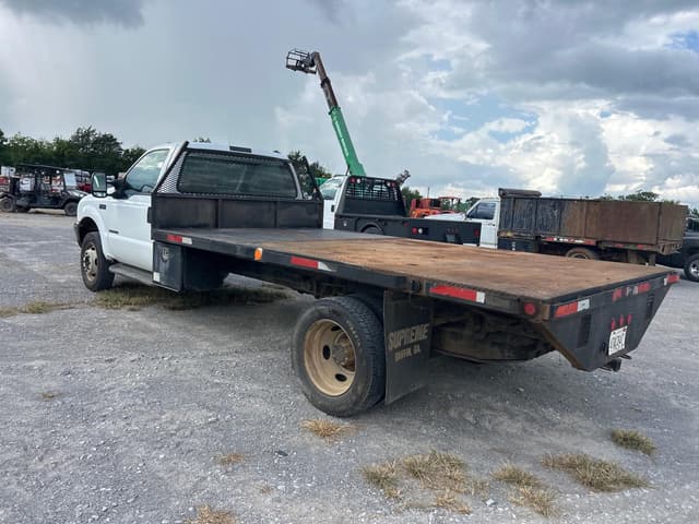 Image of Ford F-550 equipment image 2