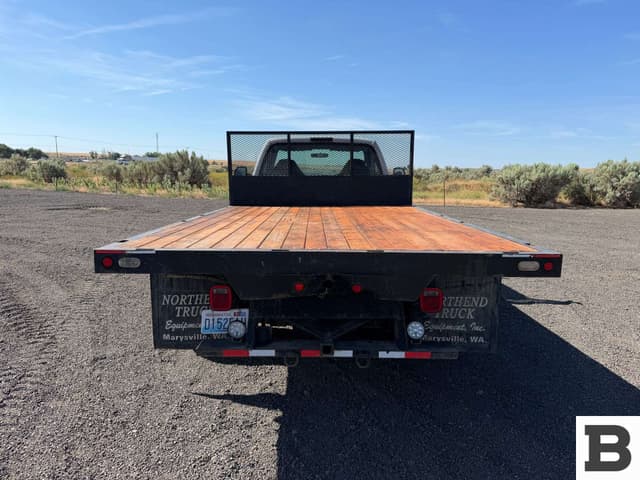 Image of Ford F-550 equipment image 4
