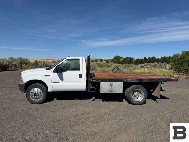 Image of Ford F-550 equipment image 2